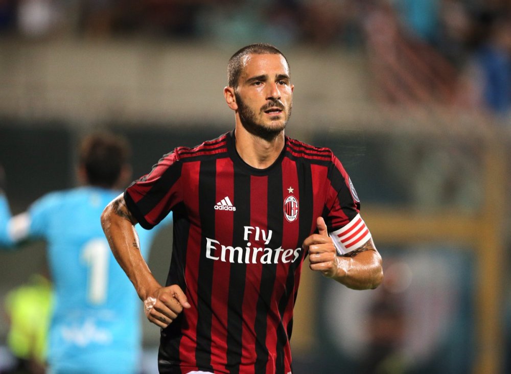 由于亨德森 由于亨德森