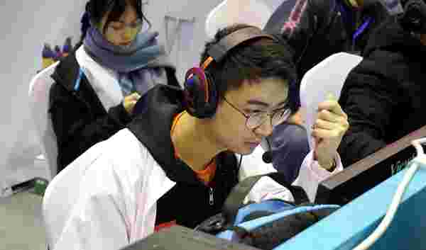 巴切前行的 巴切前行的